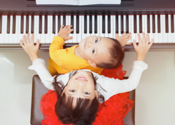 Piano 3 ans : l’âge idéal pour apprendre cet instrument ?