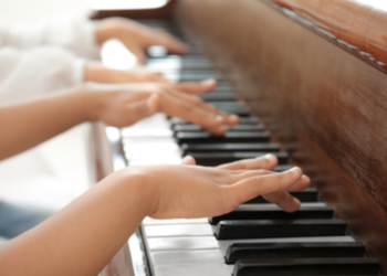 Eveil Musical VS Cours de Piano 3 ans | Que choisir pour mon enfant ?