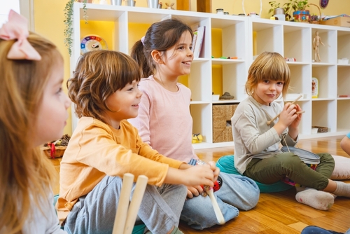 Quelle initiation à la musique pour un enfant de 3 ans ?